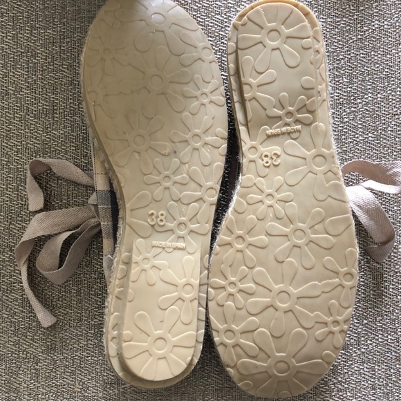 NWOB Lisa b. Plaid Espadrilles with suede toe. - Picture 5 of 5